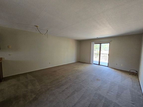 5th image of 28 Kayenta Ct APT 5