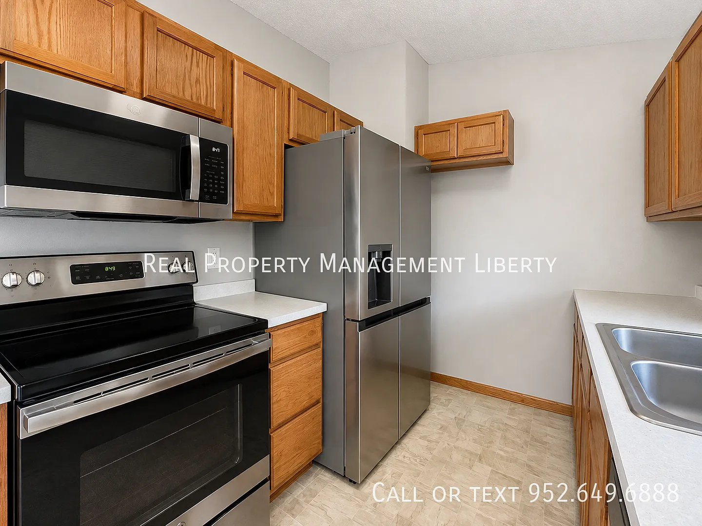 Spacious 2-Bedroom Shakopee Townhome with 2-Car Garage, Private Deck and Walkout Lower Level — Photo 3