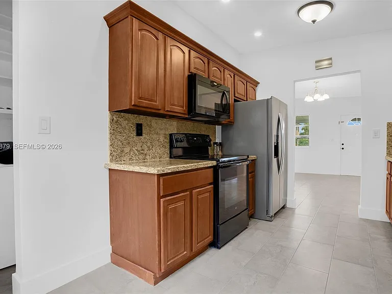 6339 SW 32nd St — Photo 14