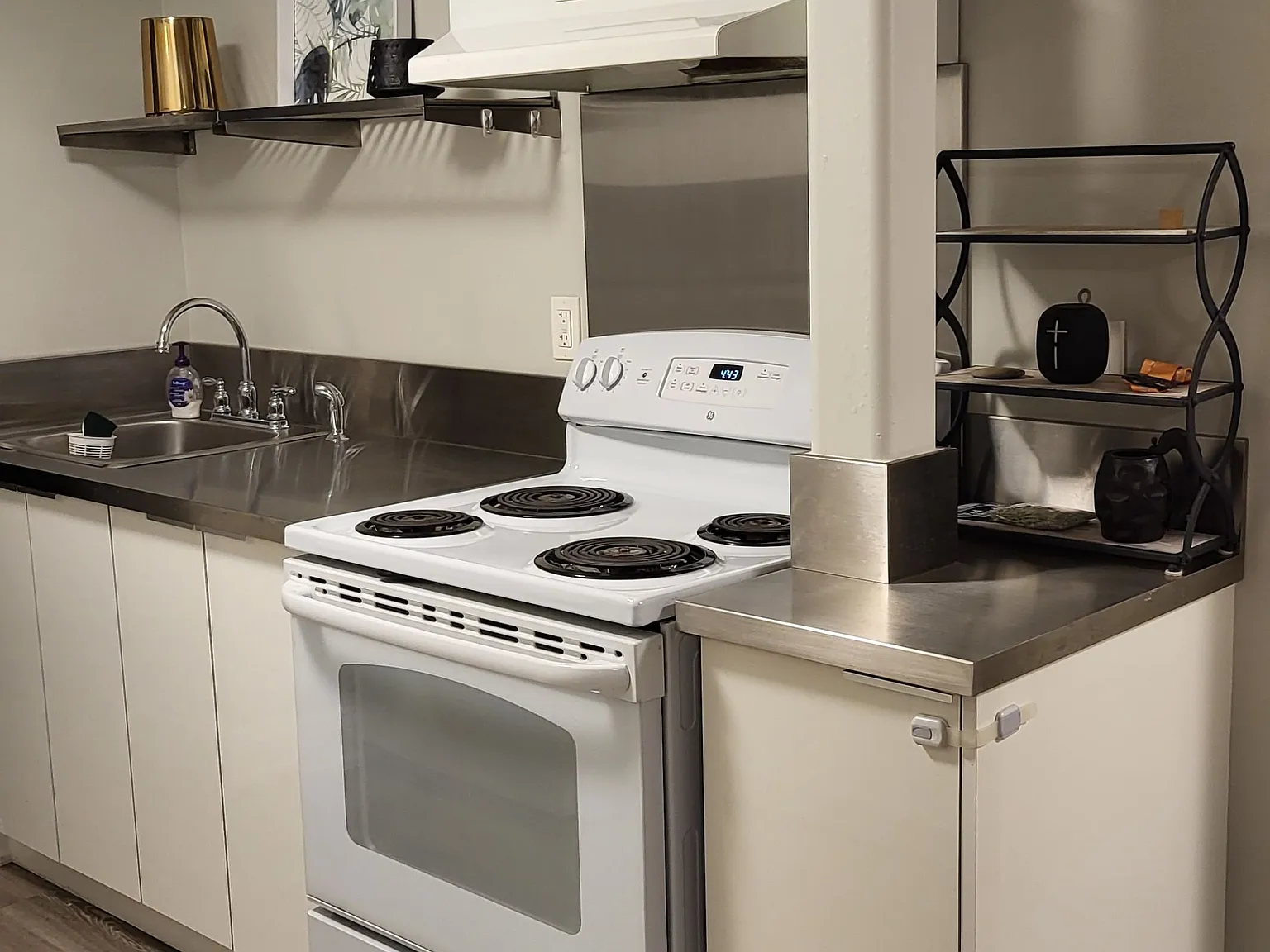 2 bed, $1,800 — Photo 4