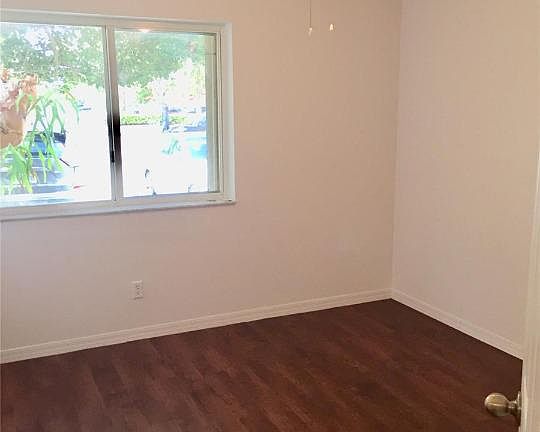 4th image of 20800 NW 2nd St