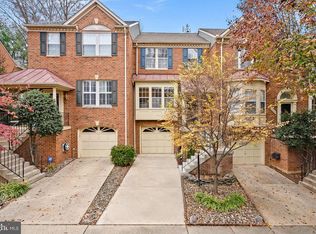 1396 Park Garden Ln, Reston, VA 20194