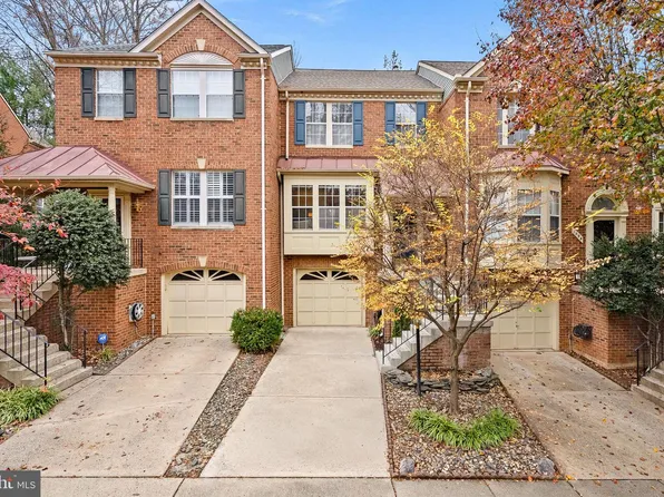 1396 Park Garden Ln, Reston, VA 20194