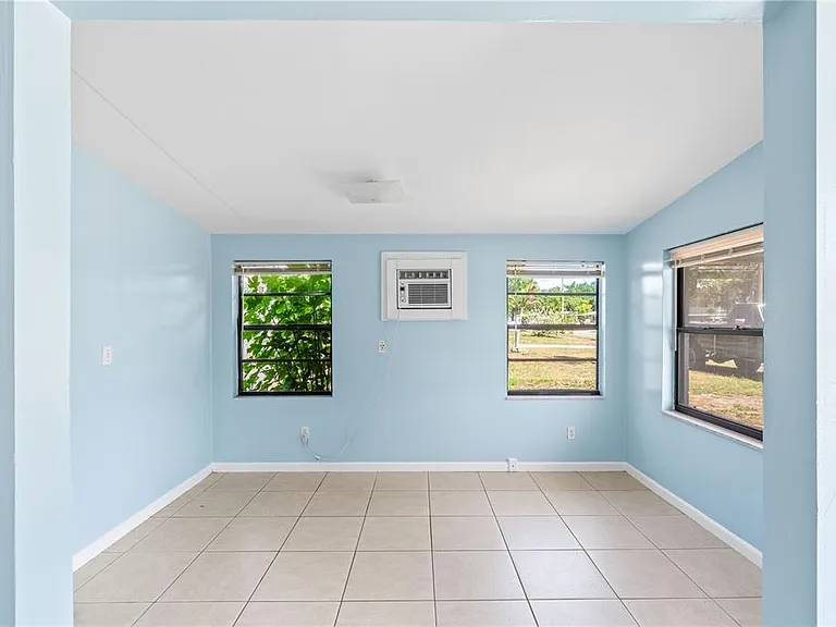 3711 W Leila Ave — Photo 7