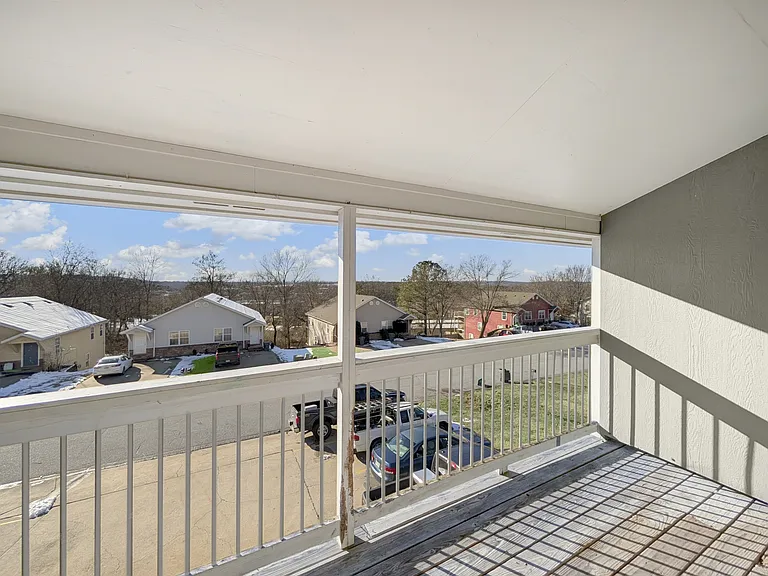 2456 N Brophy Cir — Photo 15