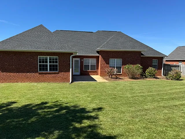 3 bed, 1875 sqft, $1,995 — Photo 3