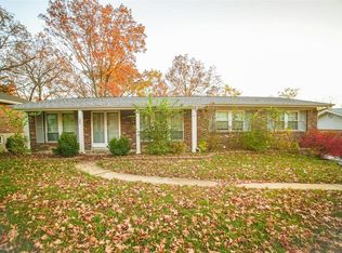 1226 Wissmann Dr, Ballwin, MO