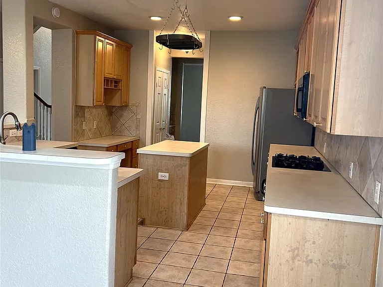14210 Meadow Estates Ln — Photo 8