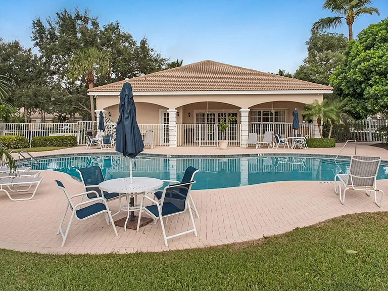 4799 Palmbrooke Cir — Photo 15