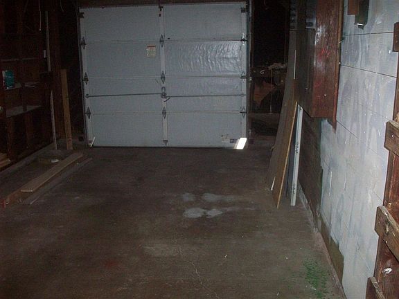 4th image of 2312 Franklin Ave