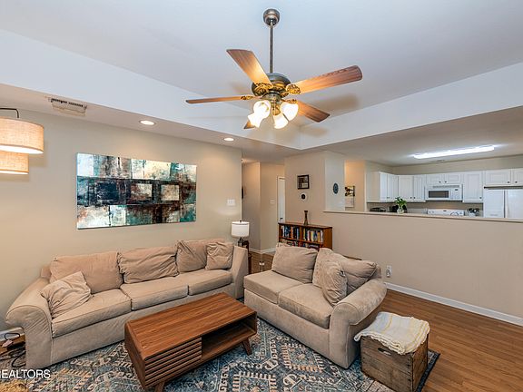4th image of 2912 Dominion Dr