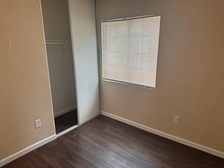 11534 Oak Knoll Ct — Photo 7