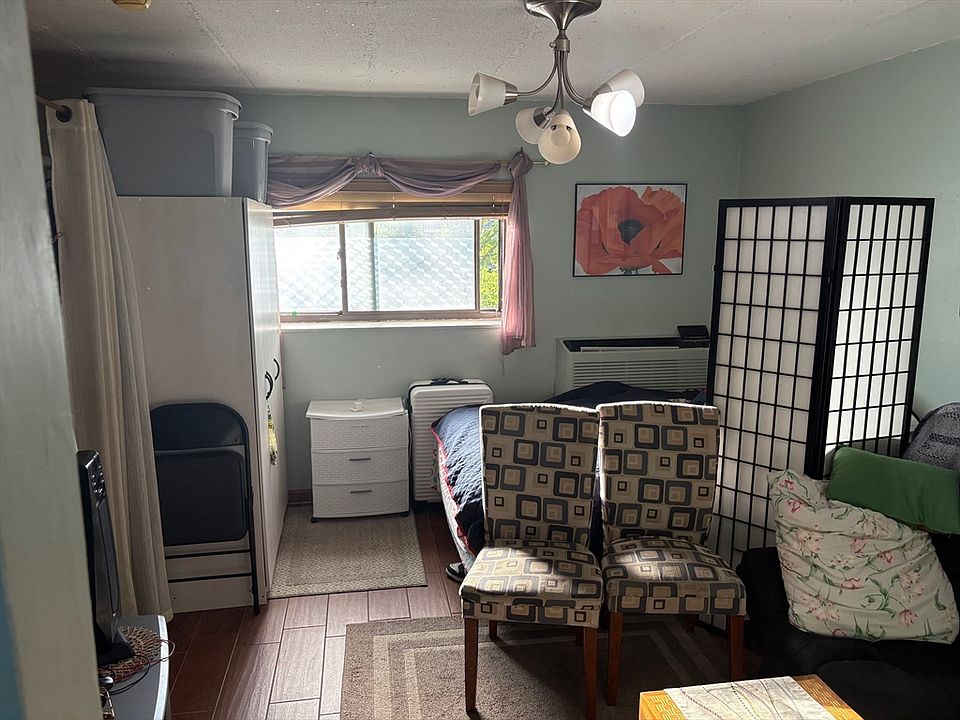 1st image of 126 Beaver St APT 70
