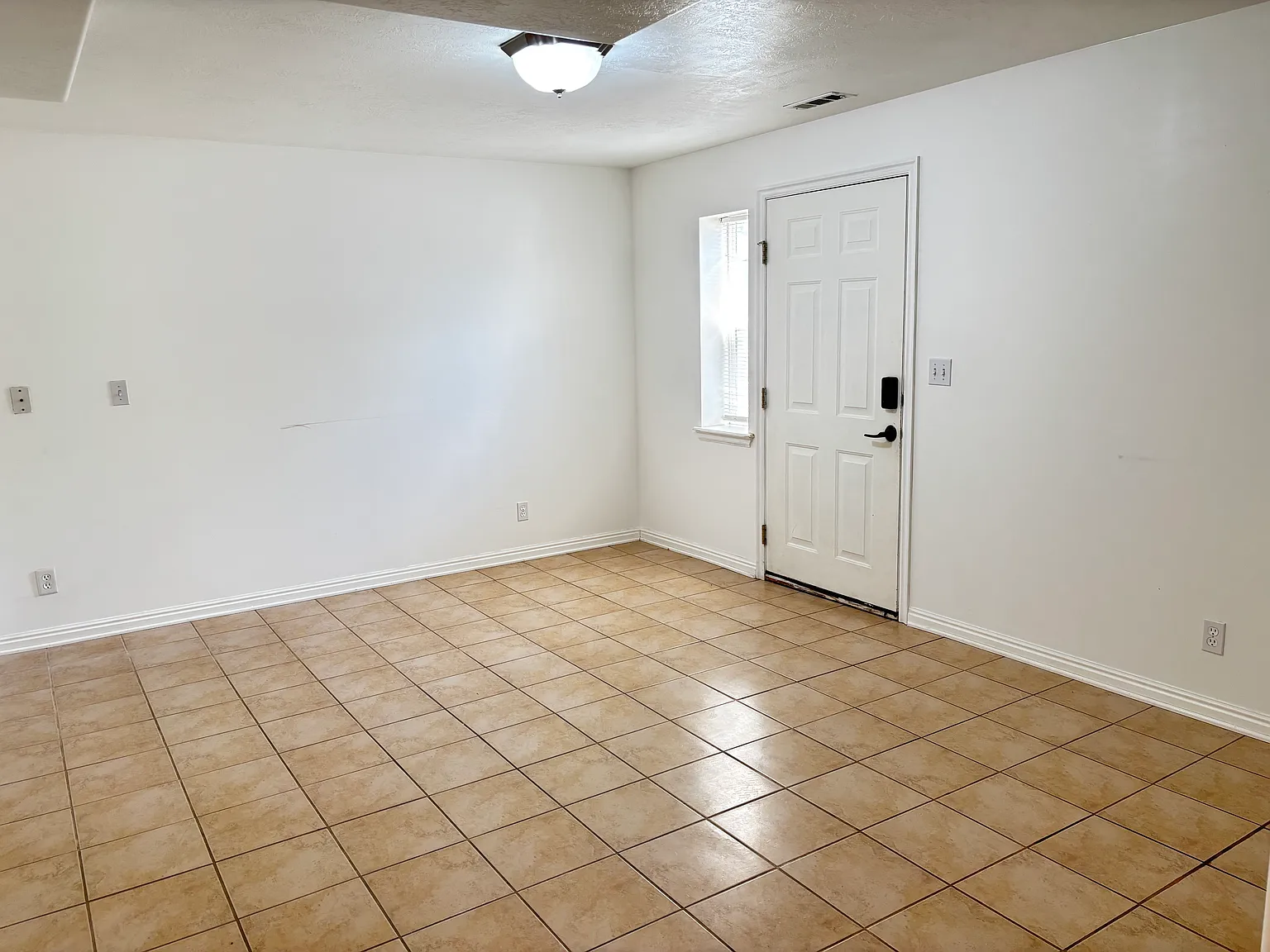 S Bass Bay, West Valley City — Photo 4