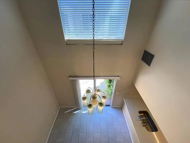 3990 Paul Ter — Photo 11