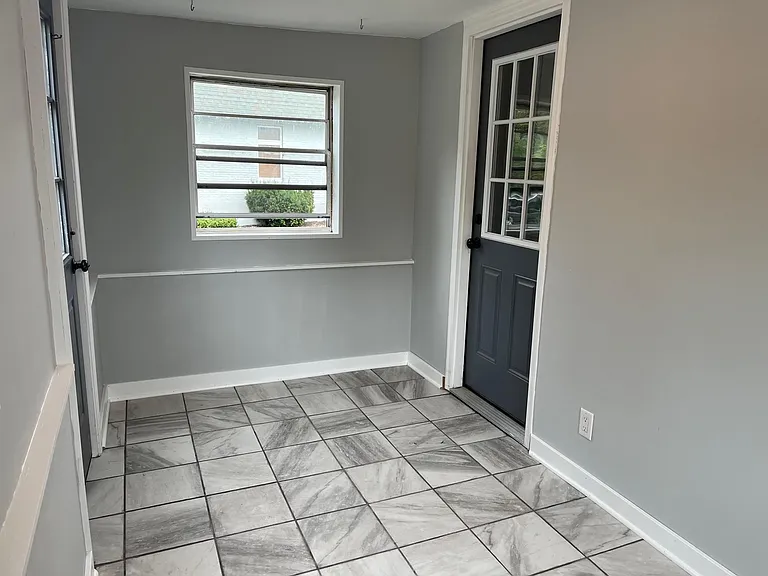 8 S Center St #1 — Photo 16