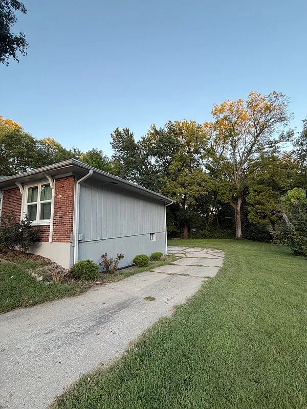 3 bed, 3.0 bath, 2735 sqft, $1,900 — Photo 3