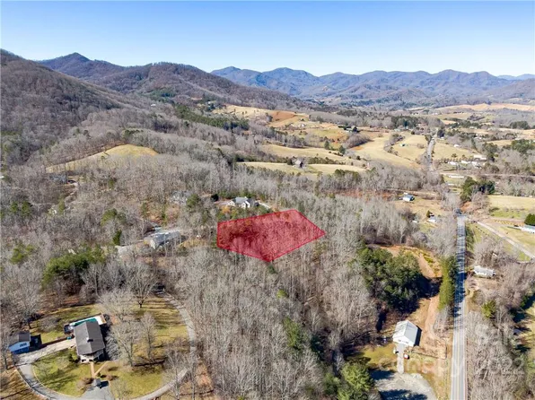 19 Morning Star Dr, Leicester, NC 28748