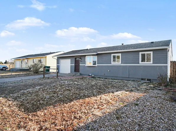 3402 Montrose St, Evans, CO 80620