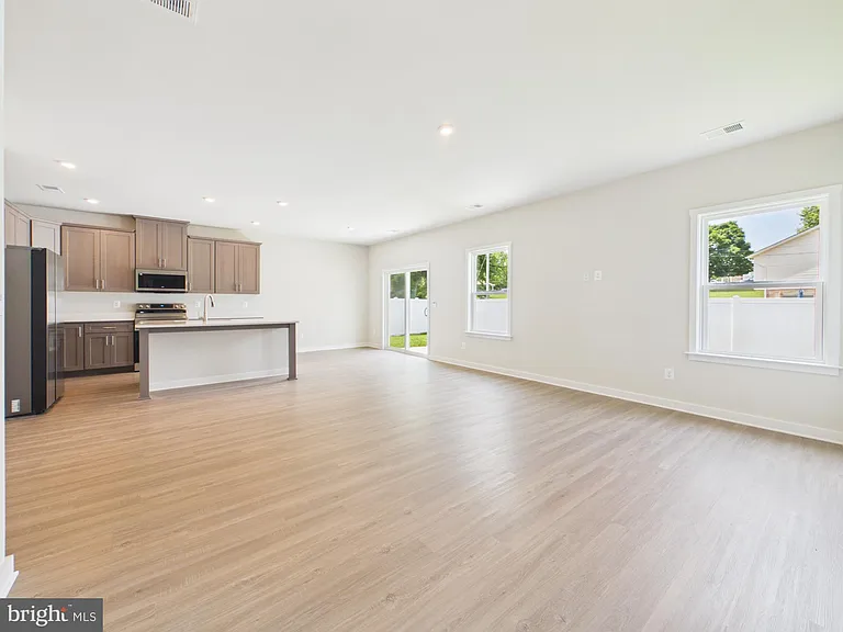 362 Baker Dr — Photo 7