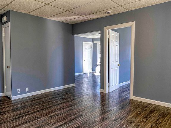 4th image of 15 Higgins St