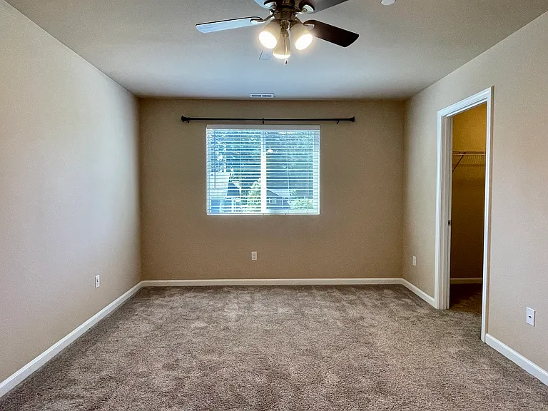 102 Alpha Ln — Photo 9