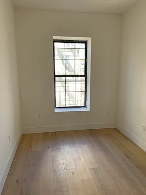 Rented by Metropolitan Property Group | media 30