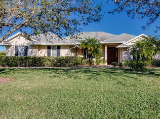 450 Greystone Ct SW, Vero Beach, FL 32968