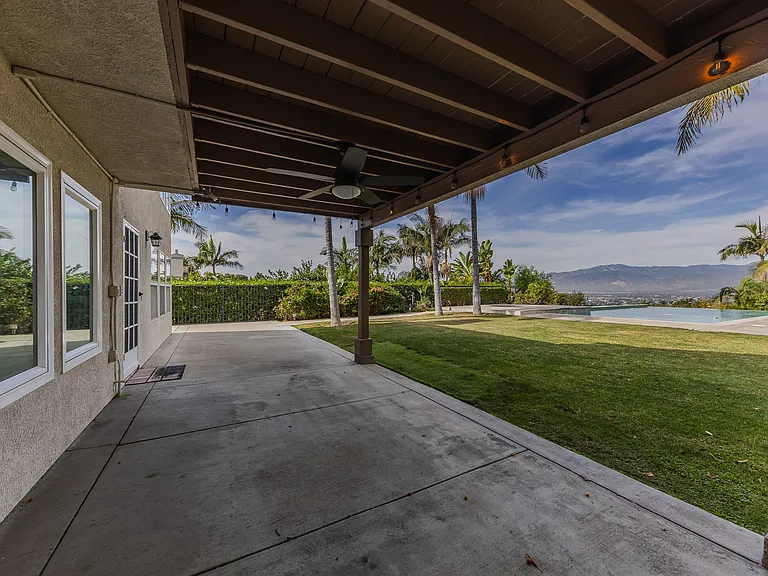 2416 Martingail Dr — Photo 17