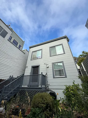 1071 De Haro St Photo 1