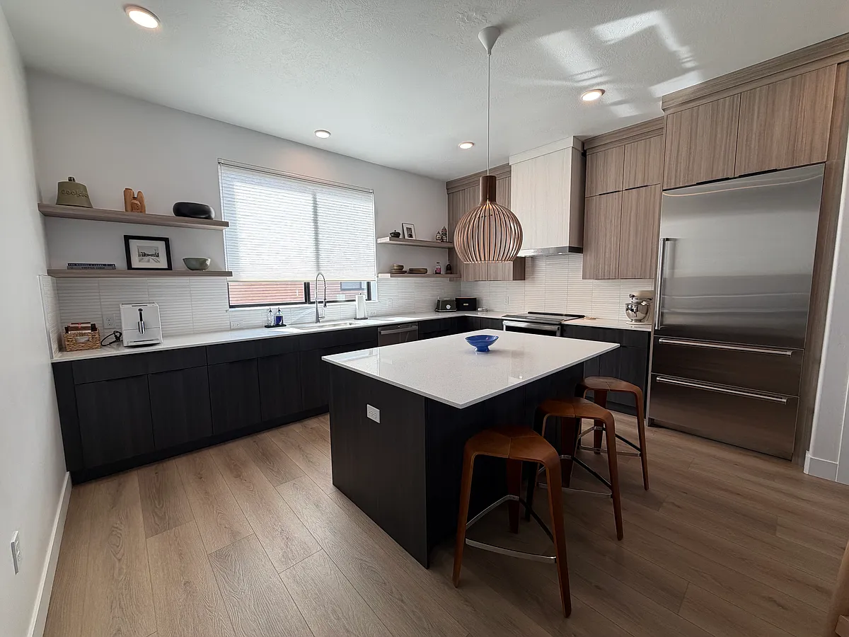 Building Photo - 847 S 800 E