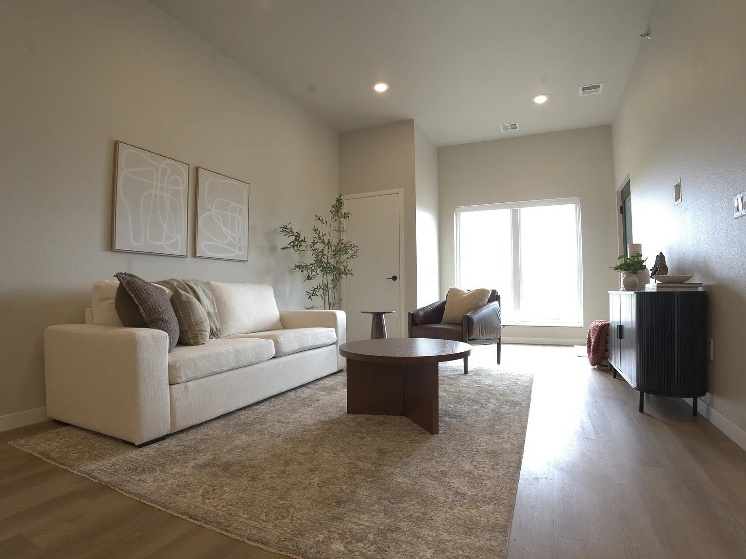 6320 Ridgeland Drive — Photo 4