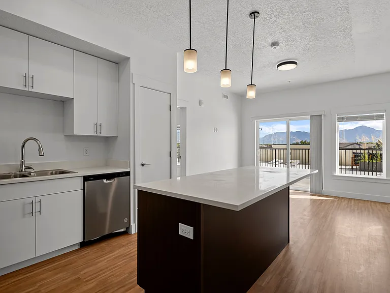 Decker Station Apartments — Photo 47