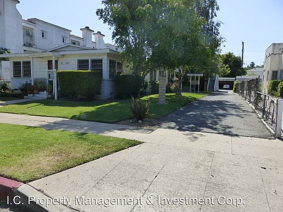 2nd image of 1136 Huntington Dr APT D