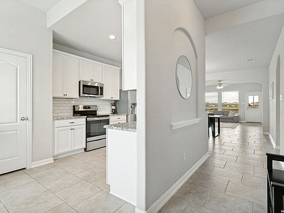4th image of 8240 Robin Gate