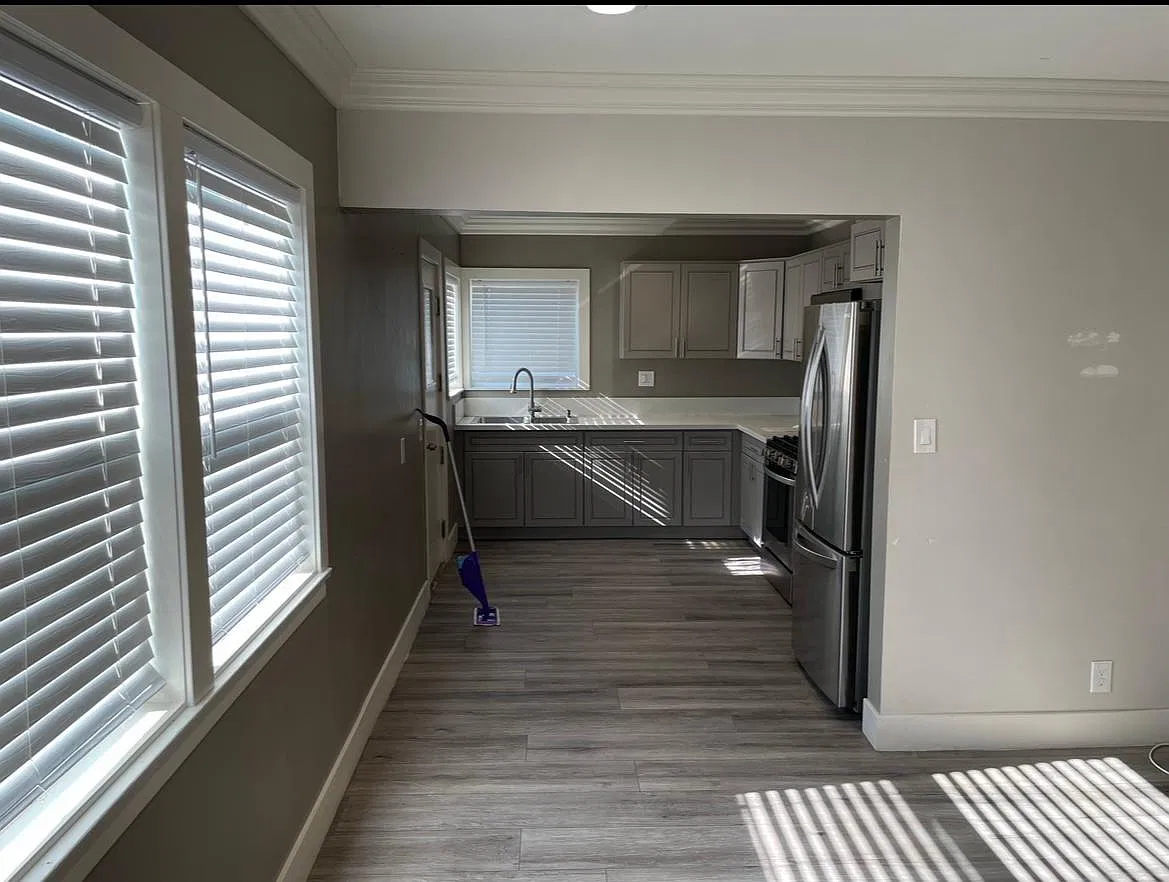 10615 Condon Ave — Photo 1