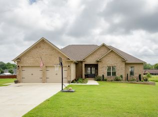 764 Oakview Cir, Killen, AL 35645