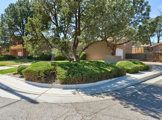 1815 Princeton Dr NE, Albuquerque, NM 87106