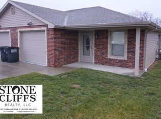 1289 Commons Loop, Fulton, MO 65251