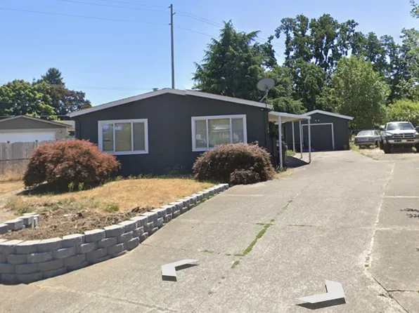 803 Mathias Ct, Molalla, OR 97038