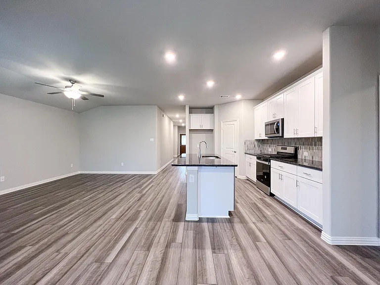 1204 Blue Ridge Pl — Photo 12