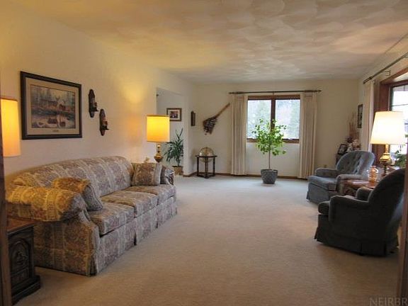 4th image of 21726 Stone Bridge Rd