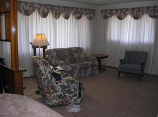 160 E Lafayette St, Constantine, MI 49042
