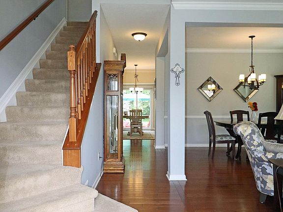 5th image of 610 Stratshire Ln