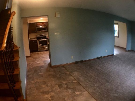 3rd image of 4576 Aspen Dr
