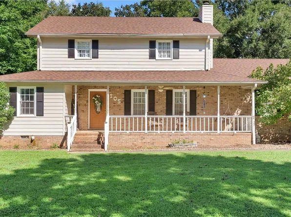 105 Sunset Ct, Easley, SC 29642