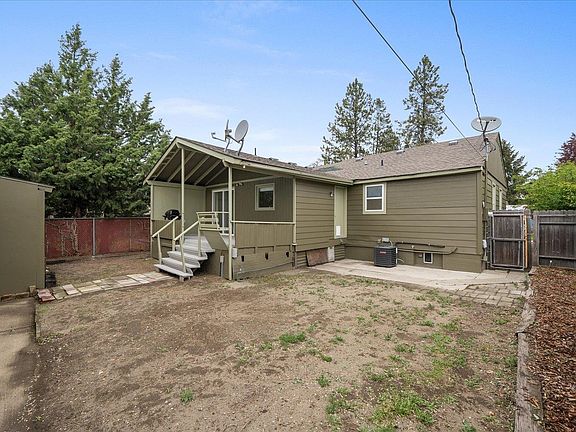 4th image of 2623 W Olympic Ave