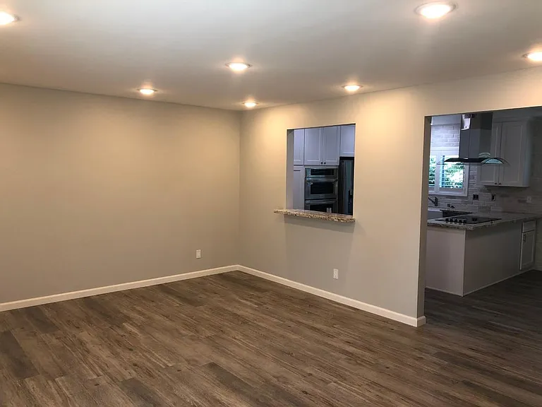 6025 Woodland St #104 — Photo 4