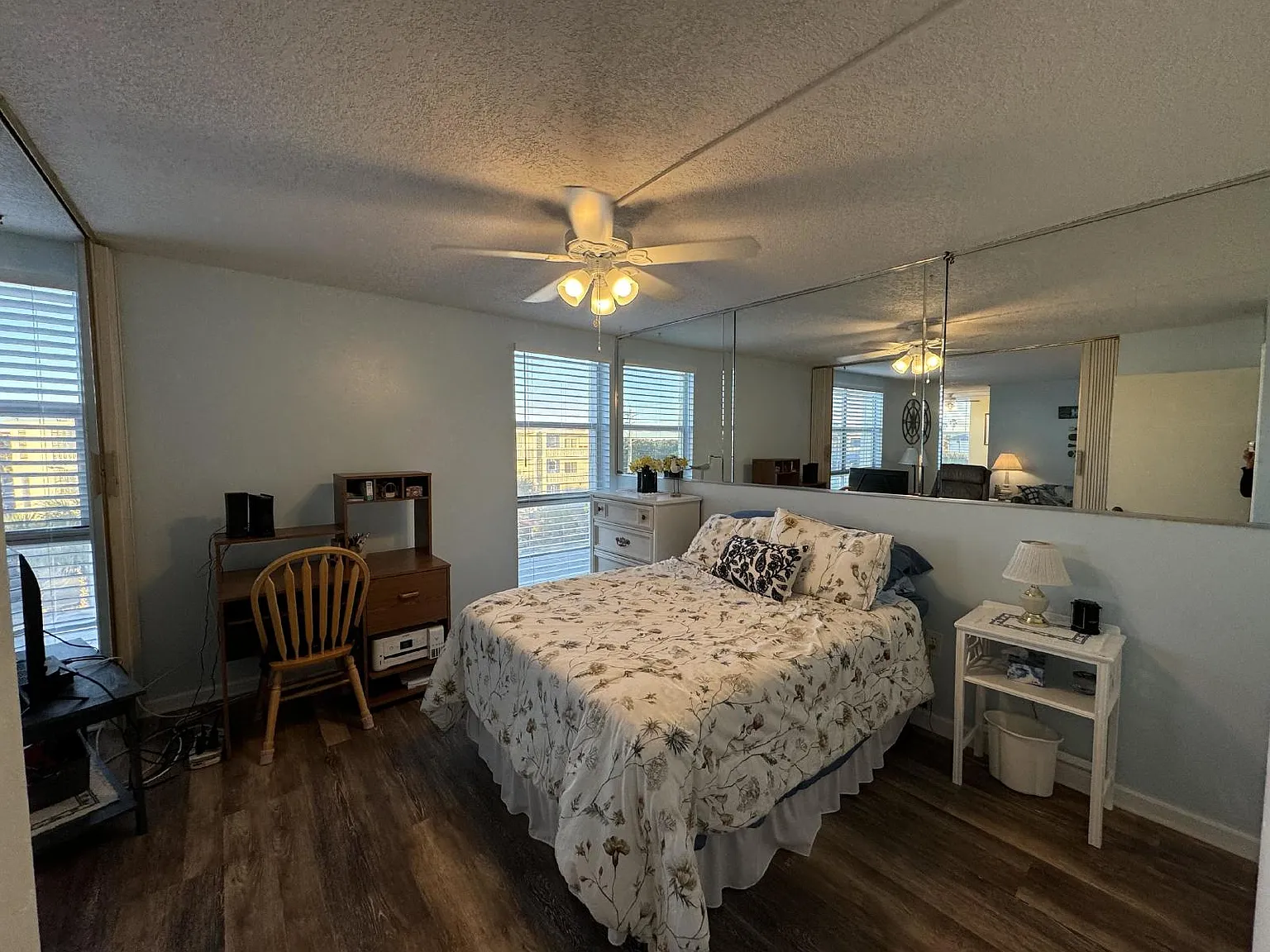 4700 Ocean Beach Blvd — Photo 3