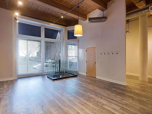 4th image of 609 Central St APT 1102